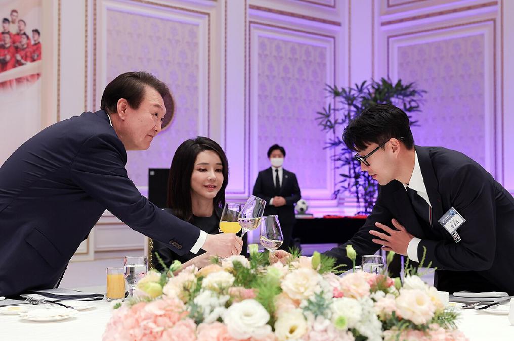 孙兴慜英超纪录簿：亚洲球员的里程碑时刻