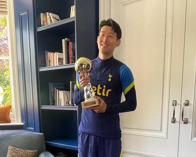 孙兴慜战术角色演变：从边锋到全能前锋的蜕变